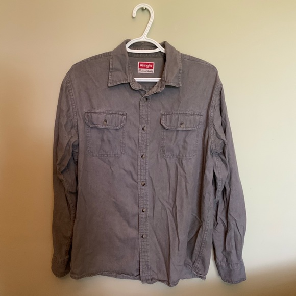 Long sleeve button up shirt - Picture 1 of 3